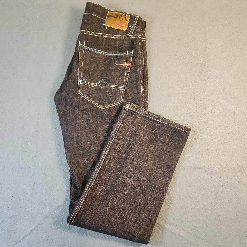 QUIKSILVER Quickjean regular Blue jeans  actaul  size 33.5 x 31.5 Straight Denim
